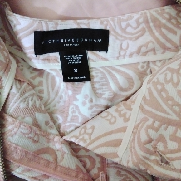 A shorts and jacket set - Picture 3 of 6